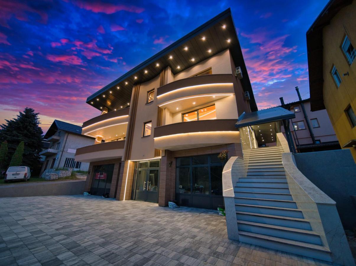 Sm Exclusive Apartments Visoko Eksteriør bilde